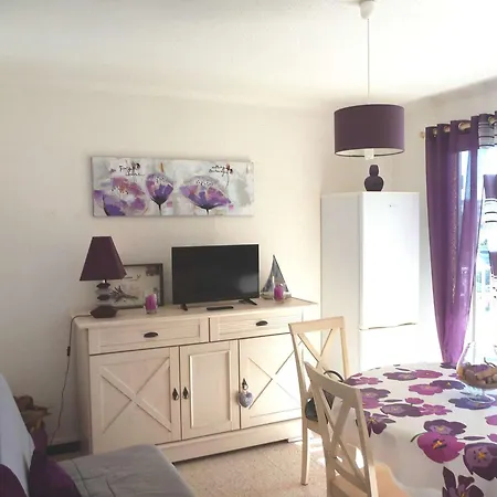 Cosy A 2 Pas De La Avec Terrasse Et Parking Prive - Fr-1-387-65 شقة *