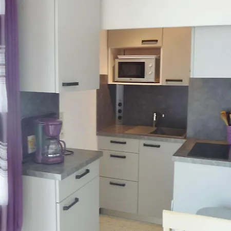 Cosy A 2 Pas De La Avec Terrasse Et Parking Prive - Fr-1-387-65 شقة مارسيلان